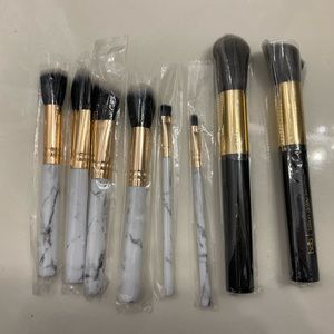 🎉 HP 1/8🎉 Makeup brush bundle. 8 brushes